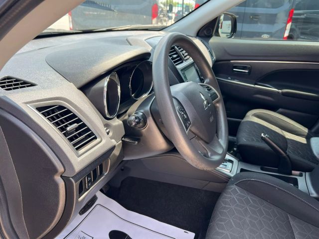 Vehicle image 22 of 36