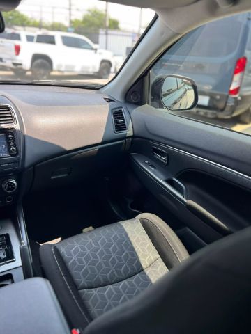 Vehicle image 17 of 36