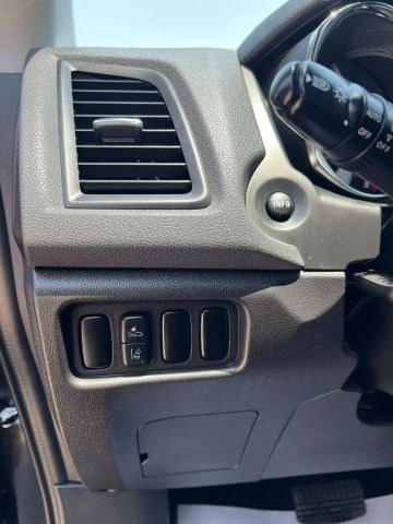 Vehicle image 21 of 36