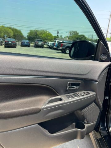 Vehicle image 20 of 36