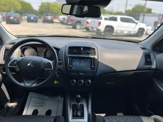 Vehicle image 23 of 36