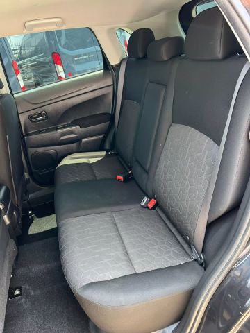 Vehicle image 18 of 36