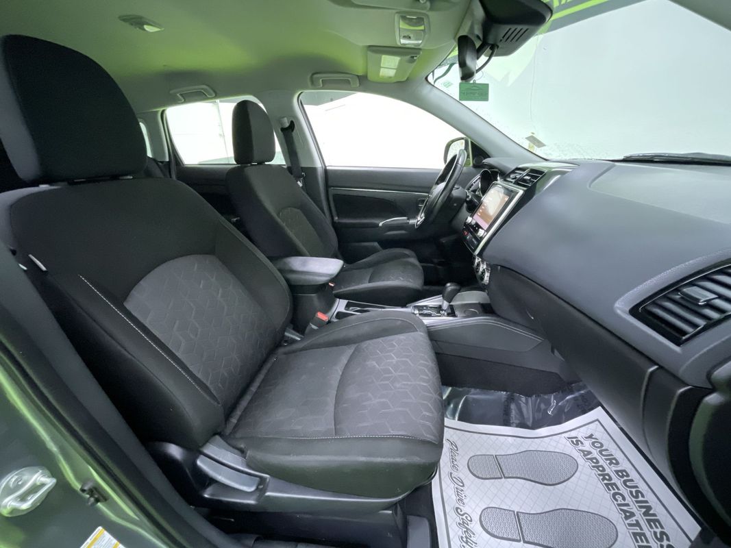 Vehicle image 26 of 27