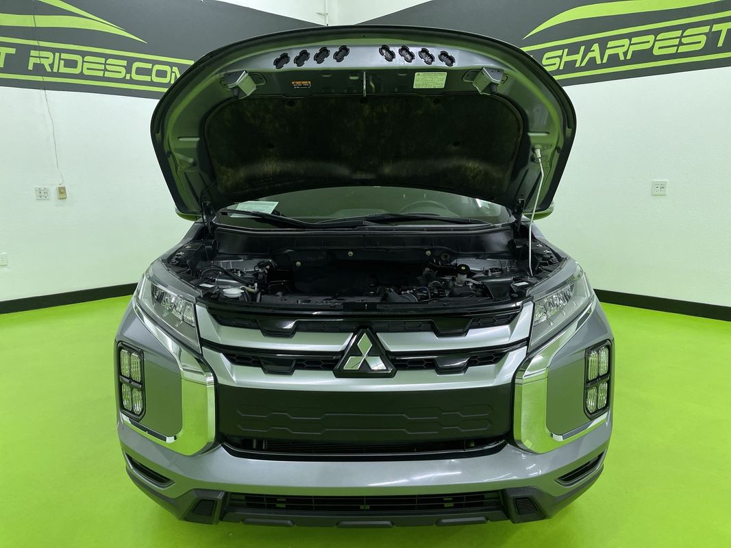 Vehicle image 3 of 27