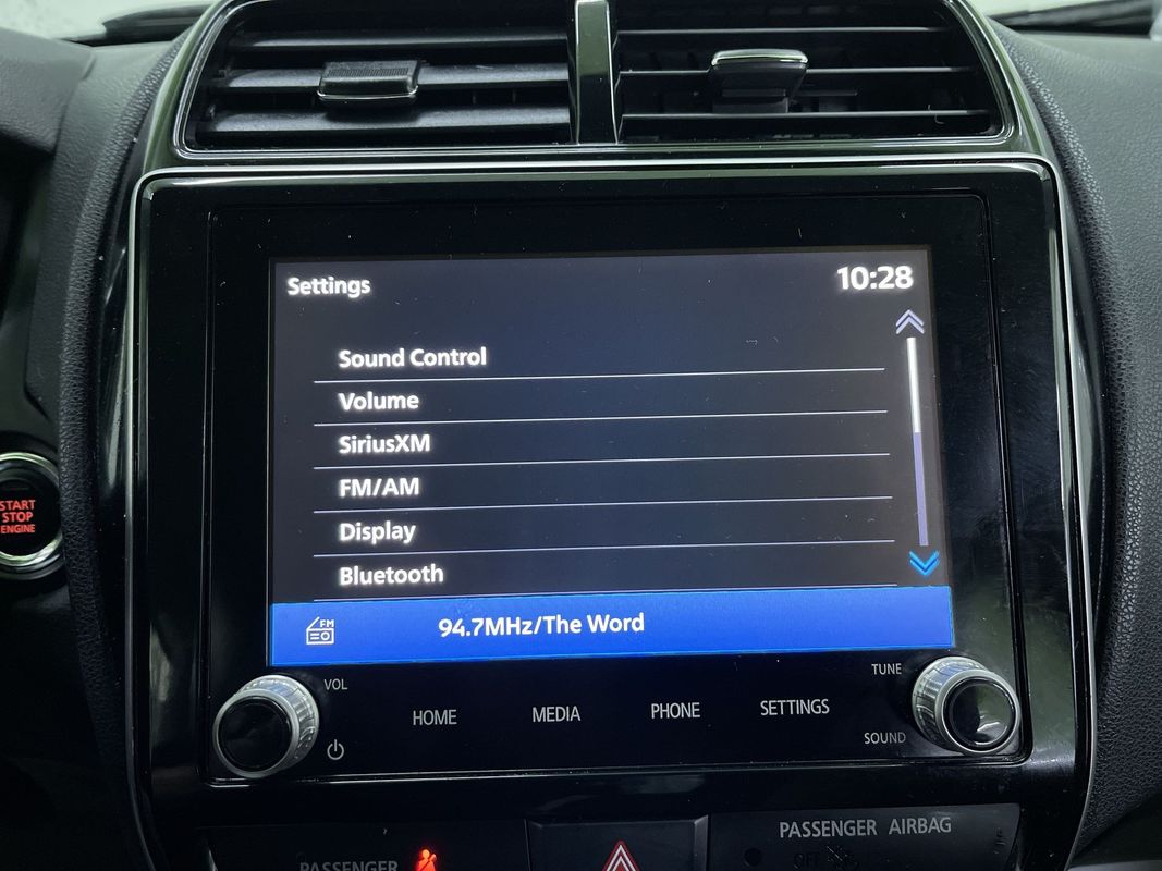Vehicle image 19 of 27