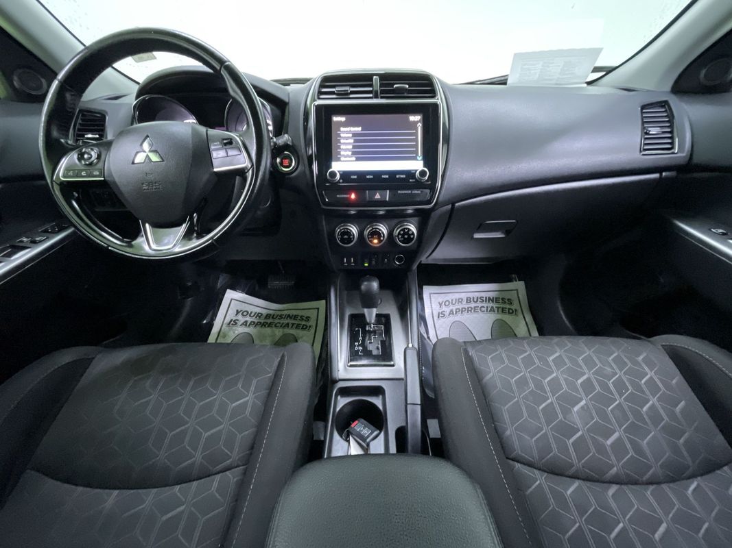 Vehicle image 16 of 27