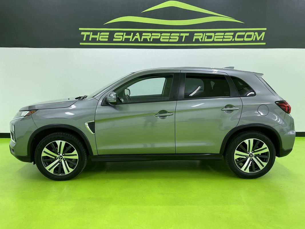 Vehicle image 10 of 27