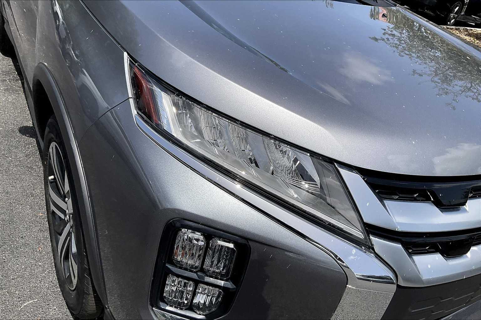 Vehicle image 26 of 29