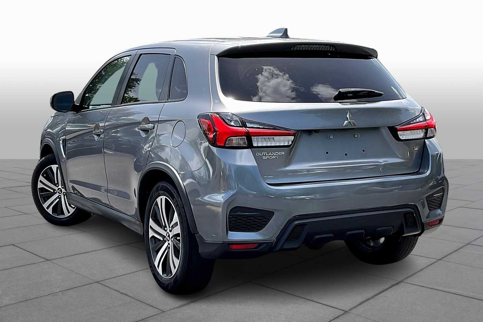 Vehicle image 5 of 29