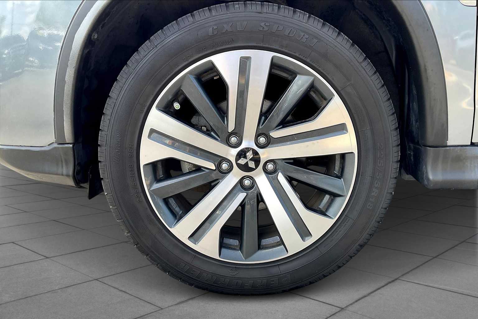 Vehicle image 11 of 29