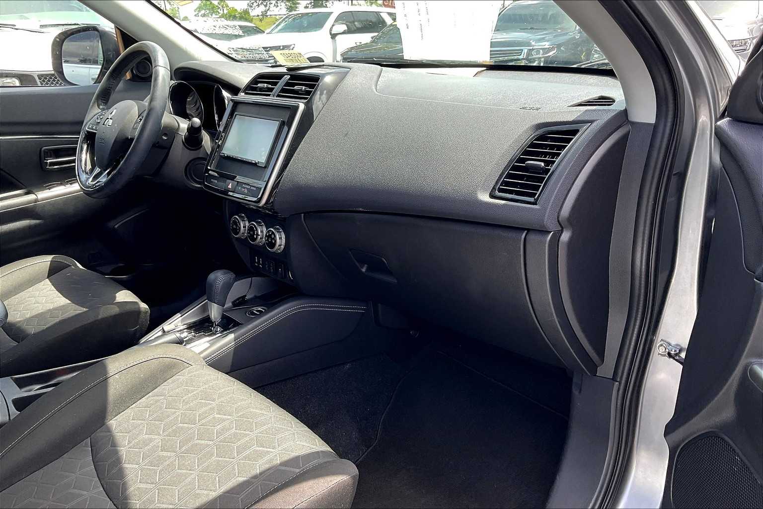 Vehicle image 15 of 29