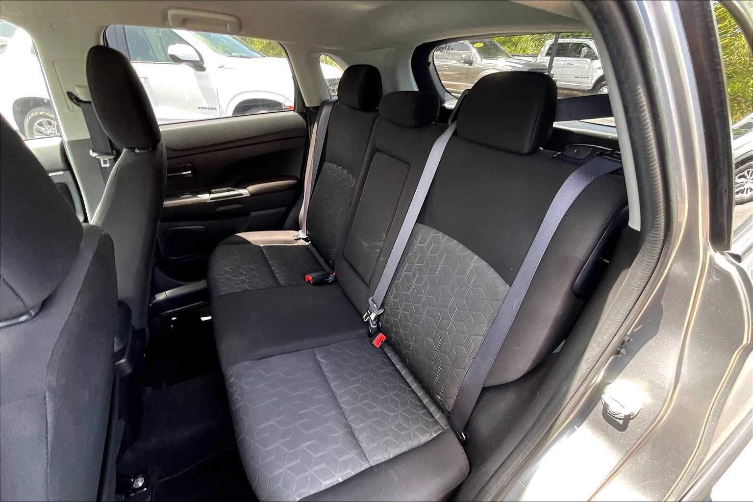 Vehicle image 24 of 29