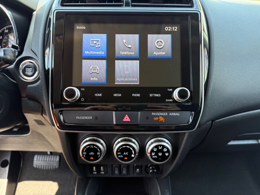 Vehicle image 20 of 32