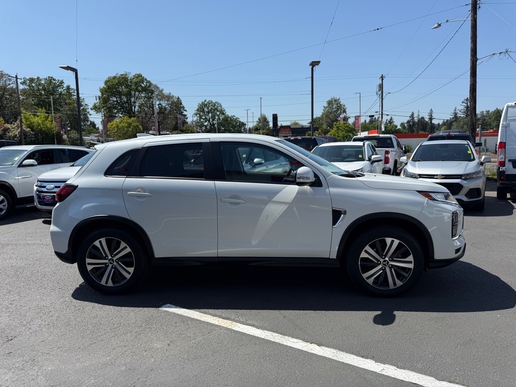Vehicle image 7 of 32
