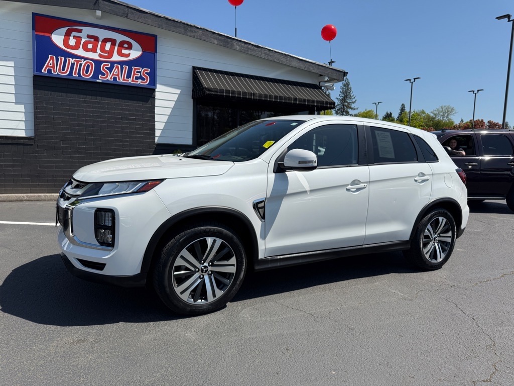 Vehicle image 2 of 32