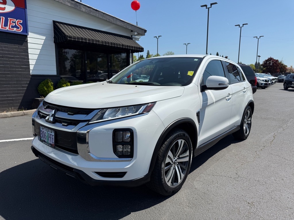 Vehicle image 1 of 32