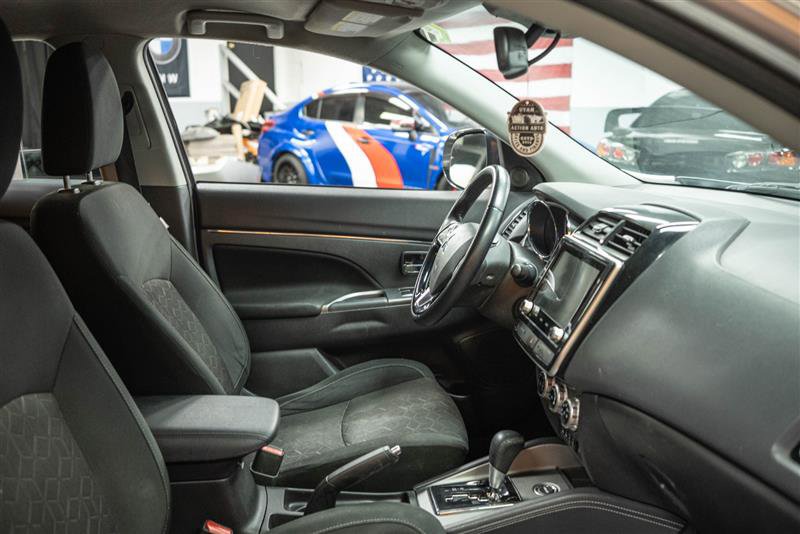 Vehicle image 12 of 29