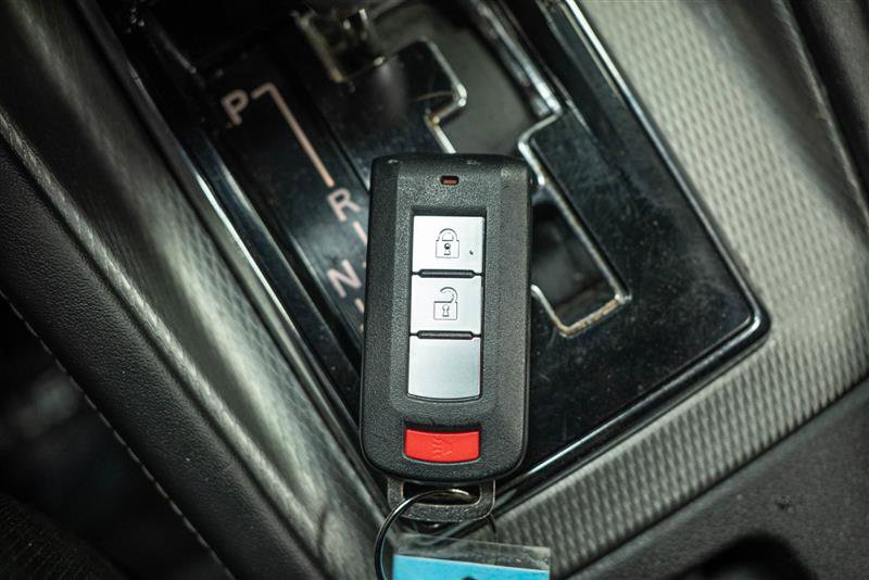 Vehicle image 28 of 29