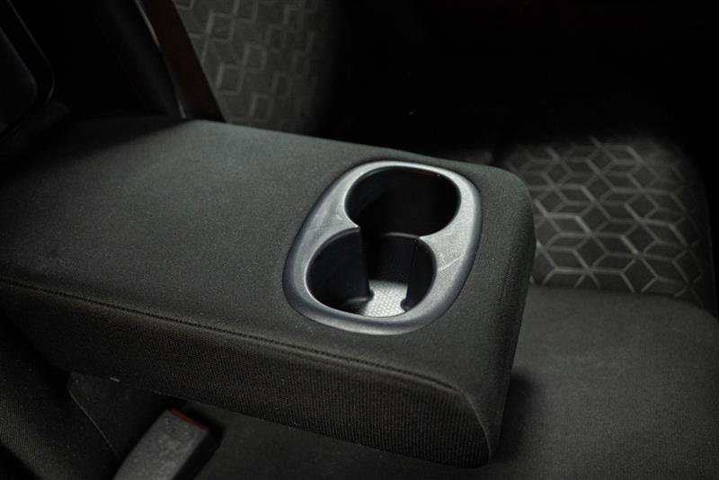 Vehicle image 16 of 29