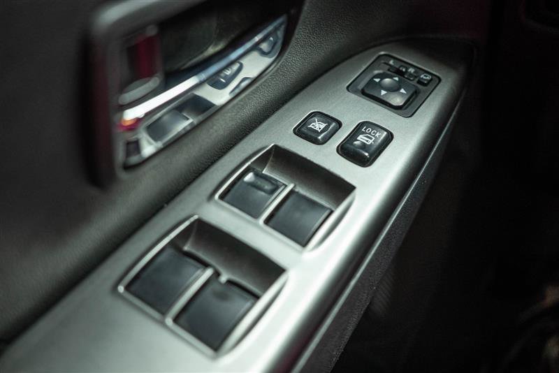 Vehicle image 26 of 29