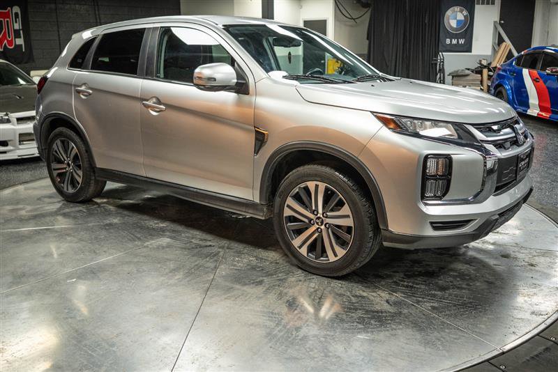 Vehicle image 3 of 29