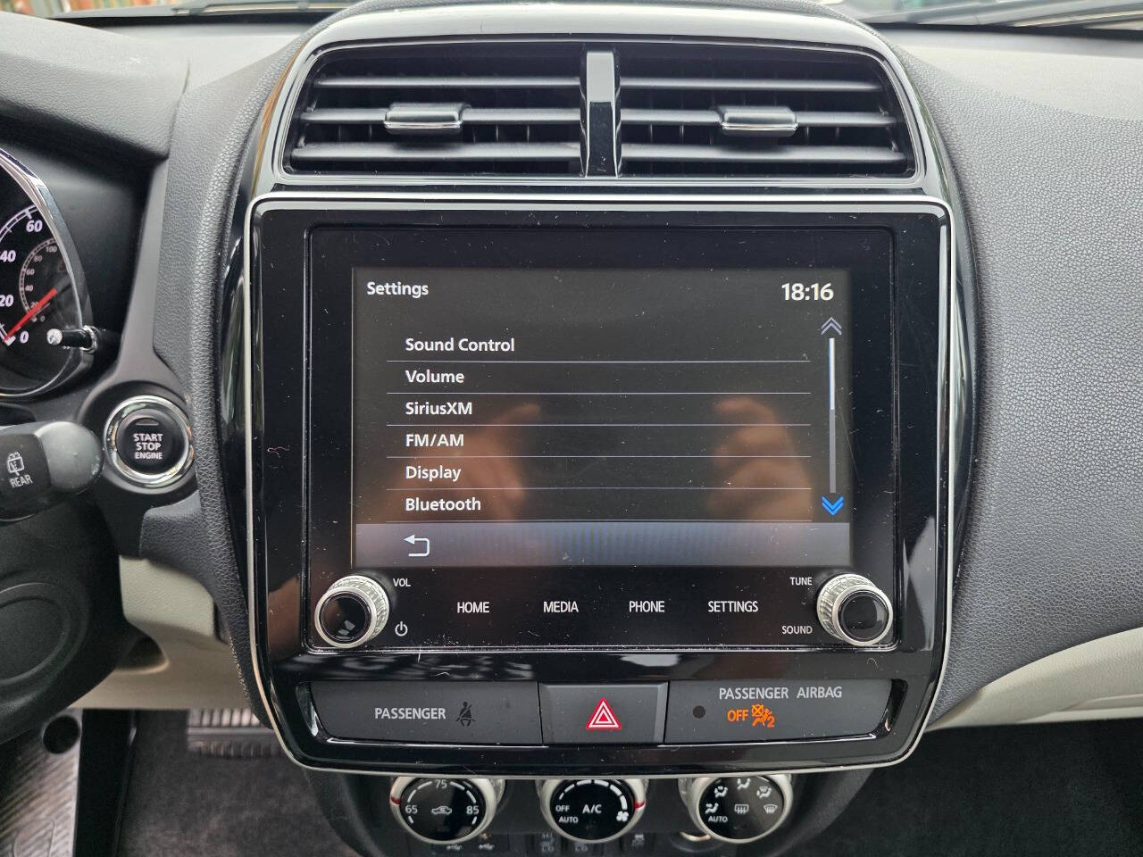 Vehicle image 13 of 27