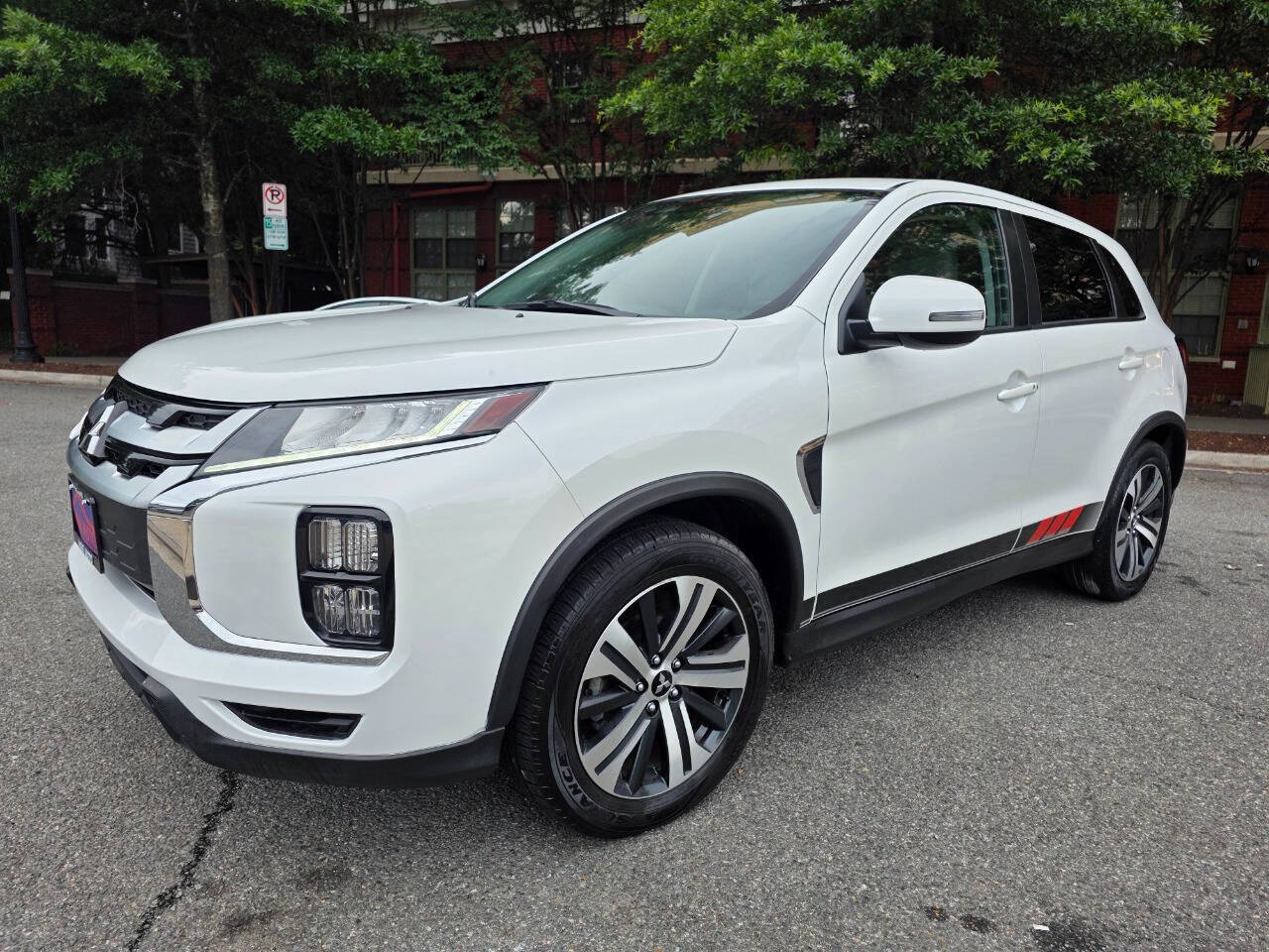 Vehicle image 1 of 27
