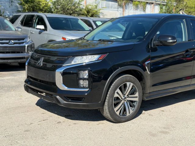 2021 Mitsubishi Outlander Sport SE Image 2 of 23