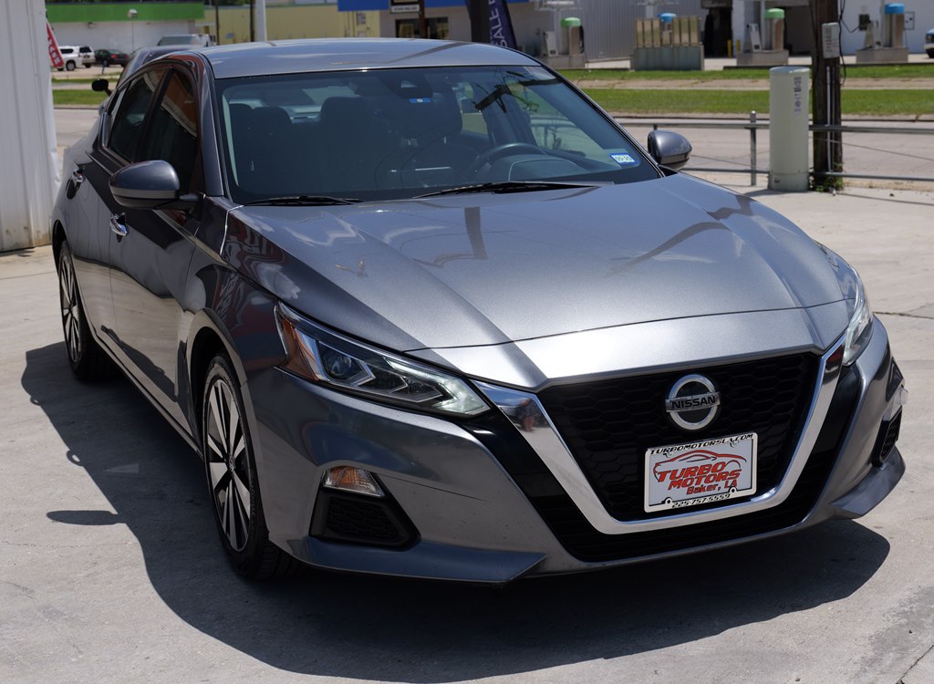 Vehicle image 4 of 29