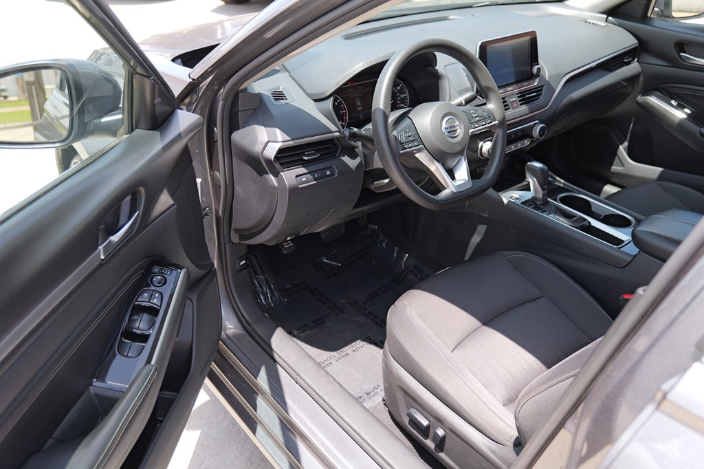 Vehicle image 16 of 29