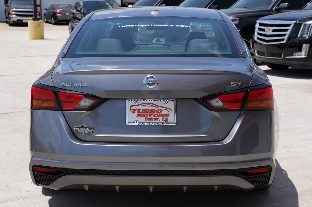 Vehicle image 9 of 29