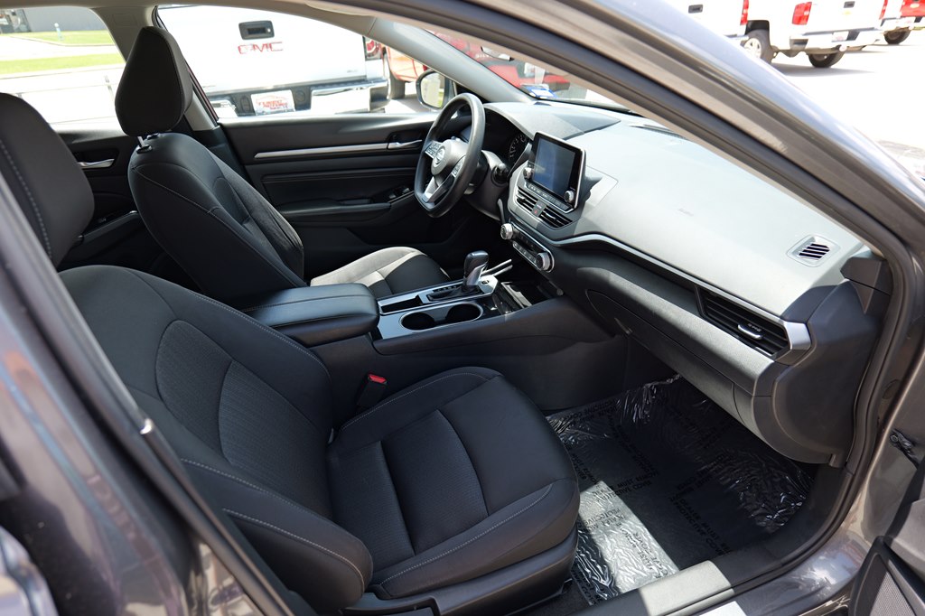 Vehicle image 10 of 29