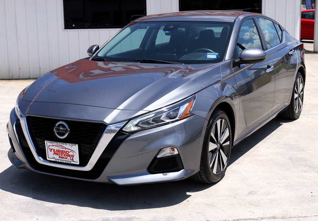 Vehicle image 2 of 29