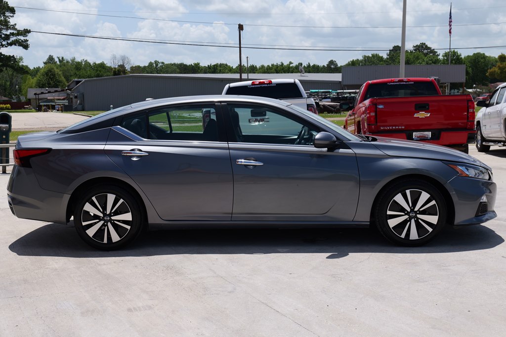 Vehicle image 6 of 29