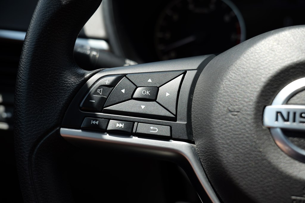 Vehicle image 20 of 29