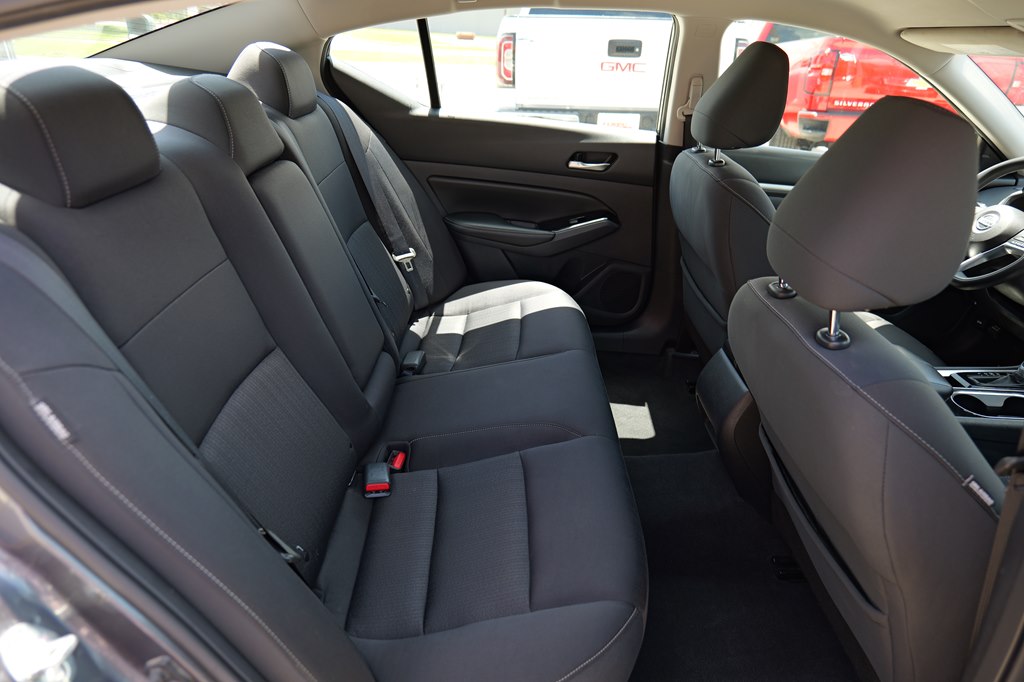 Vehicle image 14 of 29