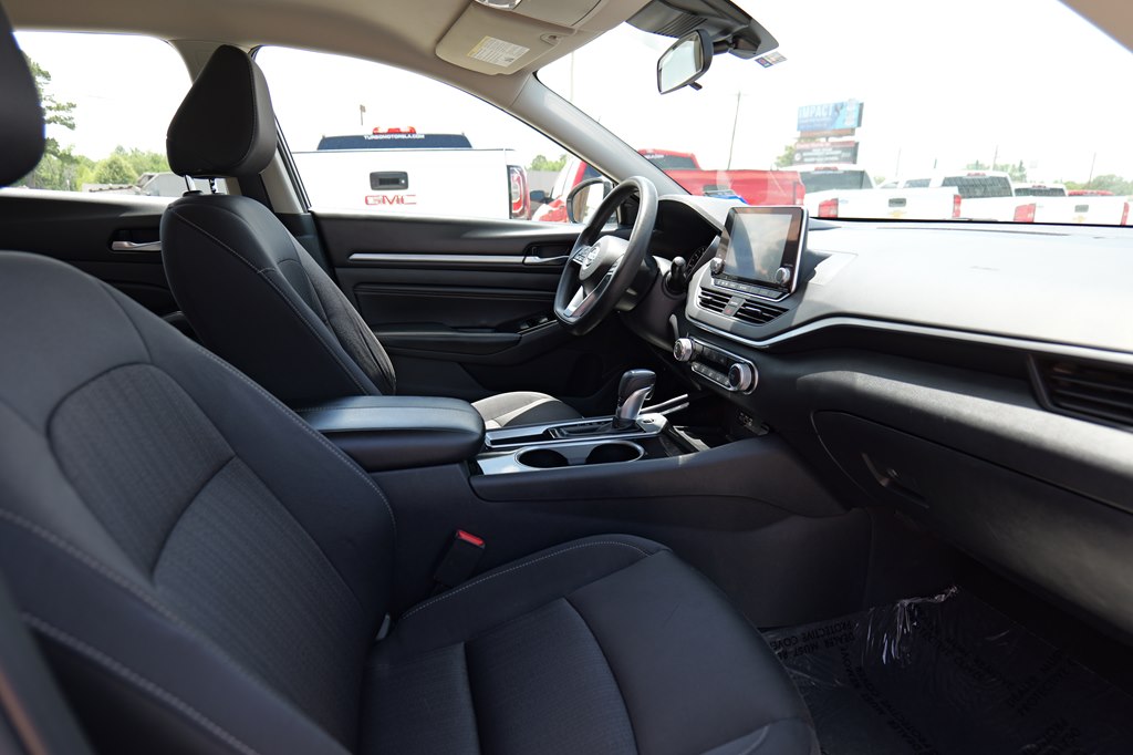 Vehicle image 11 of 29