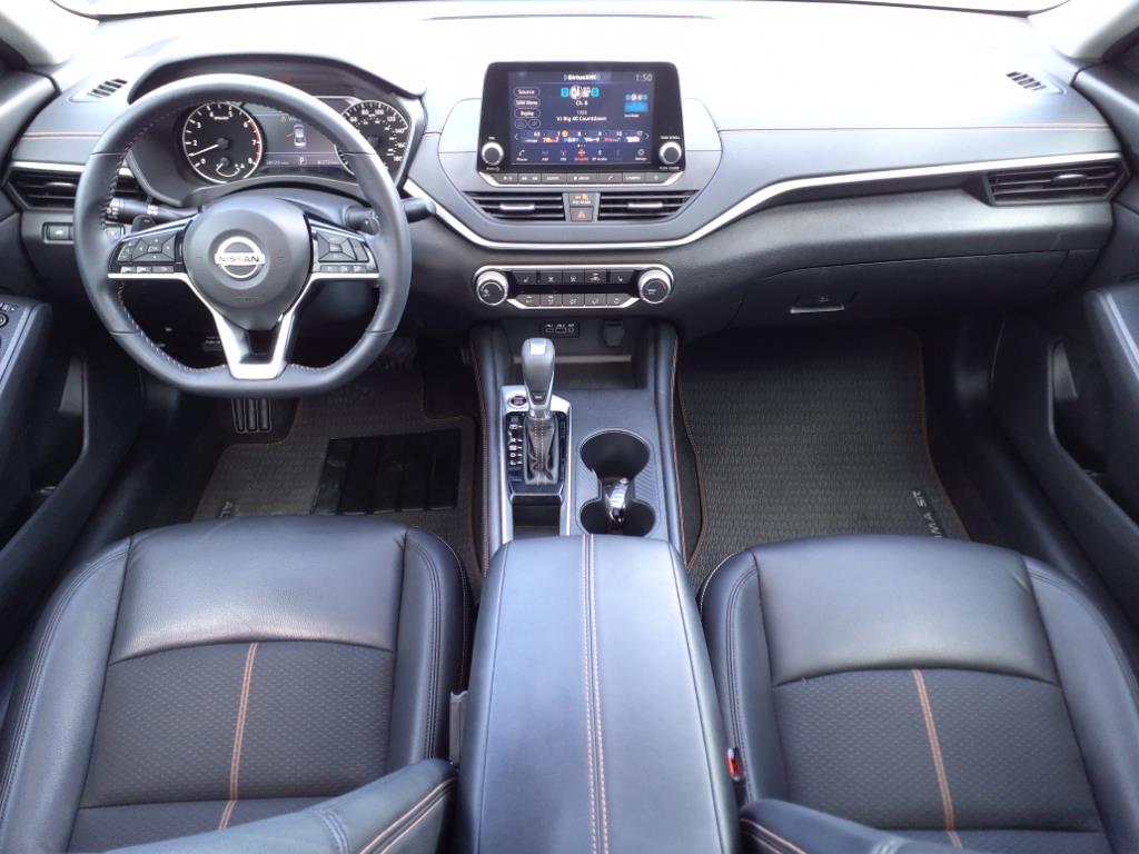 Vehicle image 9 of 20