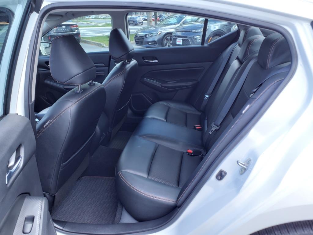 Vehicle image 12 of 20
