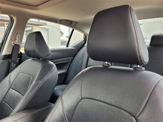 Vehicle image 29 of 48