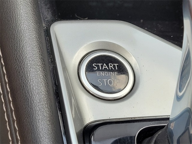 Vehicle image 23 of 48
