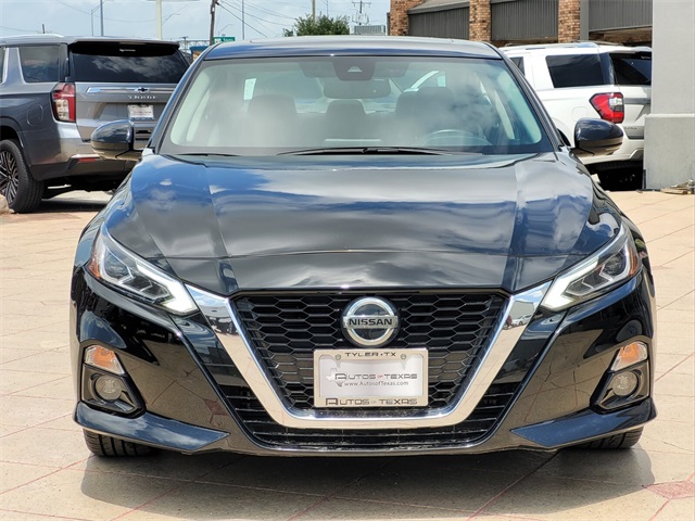 Vehicle image 2 of 48