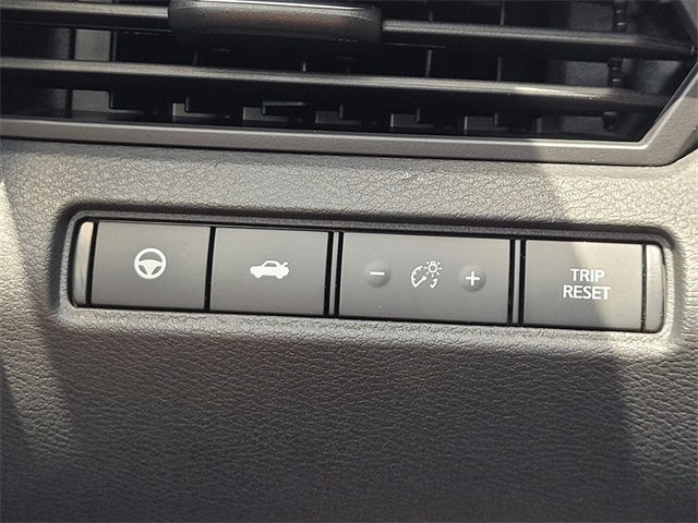Vehicle image 24 of 48