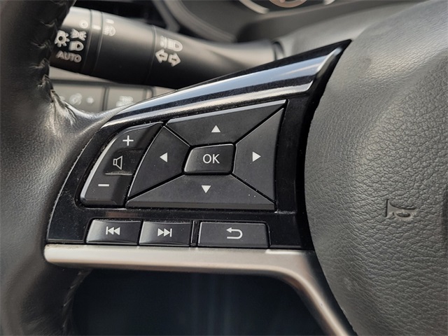 Vehicle image 15 of 48