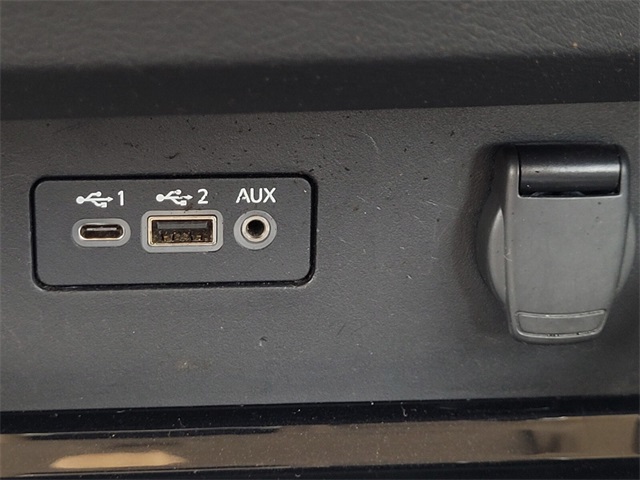 Vehicle image 22 of 48