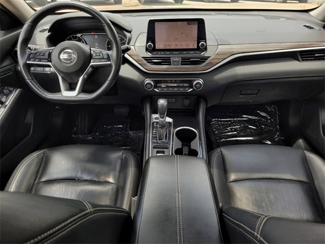 Vehicle image 34 of 48