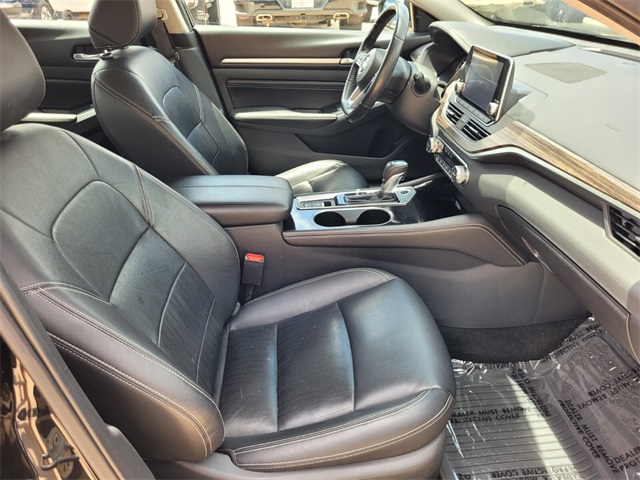 Vehicle image 36 of 48