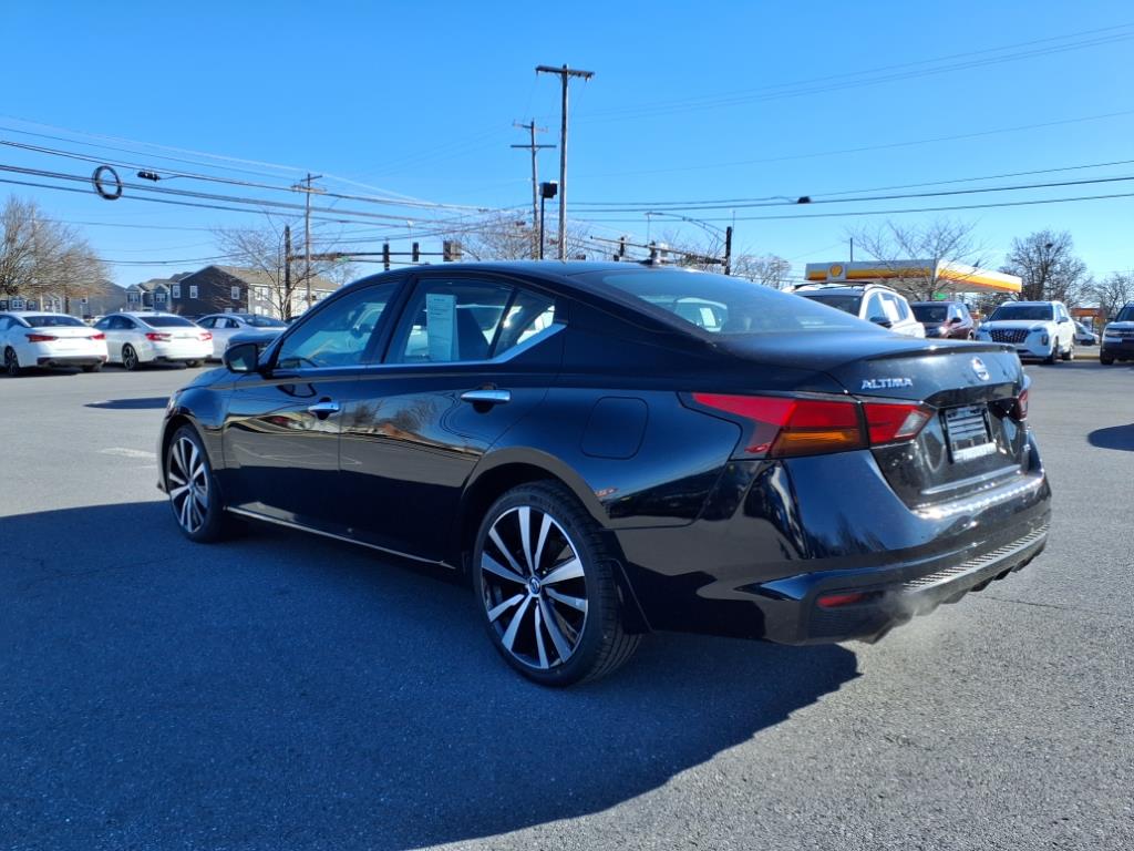 Vehicle image 5 of 20