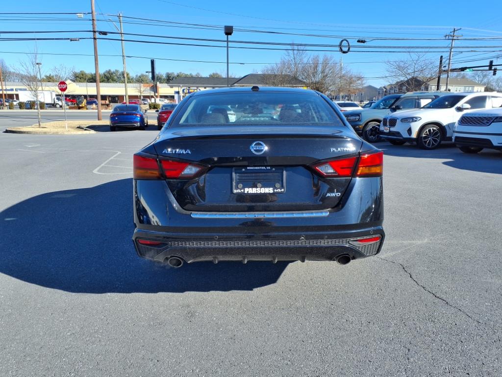 Vehicle image 4 of 20