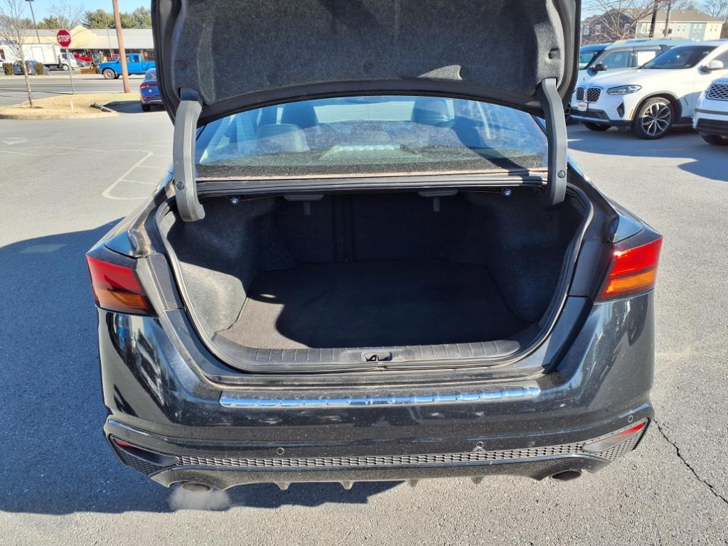 Vehicle image 7 of 20